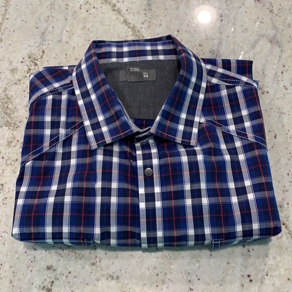 Men’s Short Sleeve Plaid Shirt - Picture 1 of 6